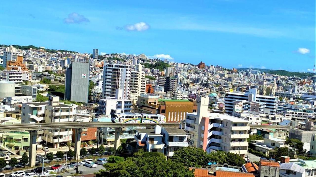 Toyoko Inn Naha Omoromachi Ekimae Екстериор снимка