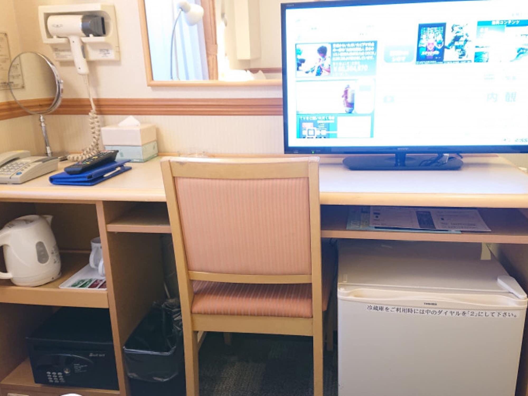 Toyoko Inn Naha Omoromachi Ekimae Екстериор снимка