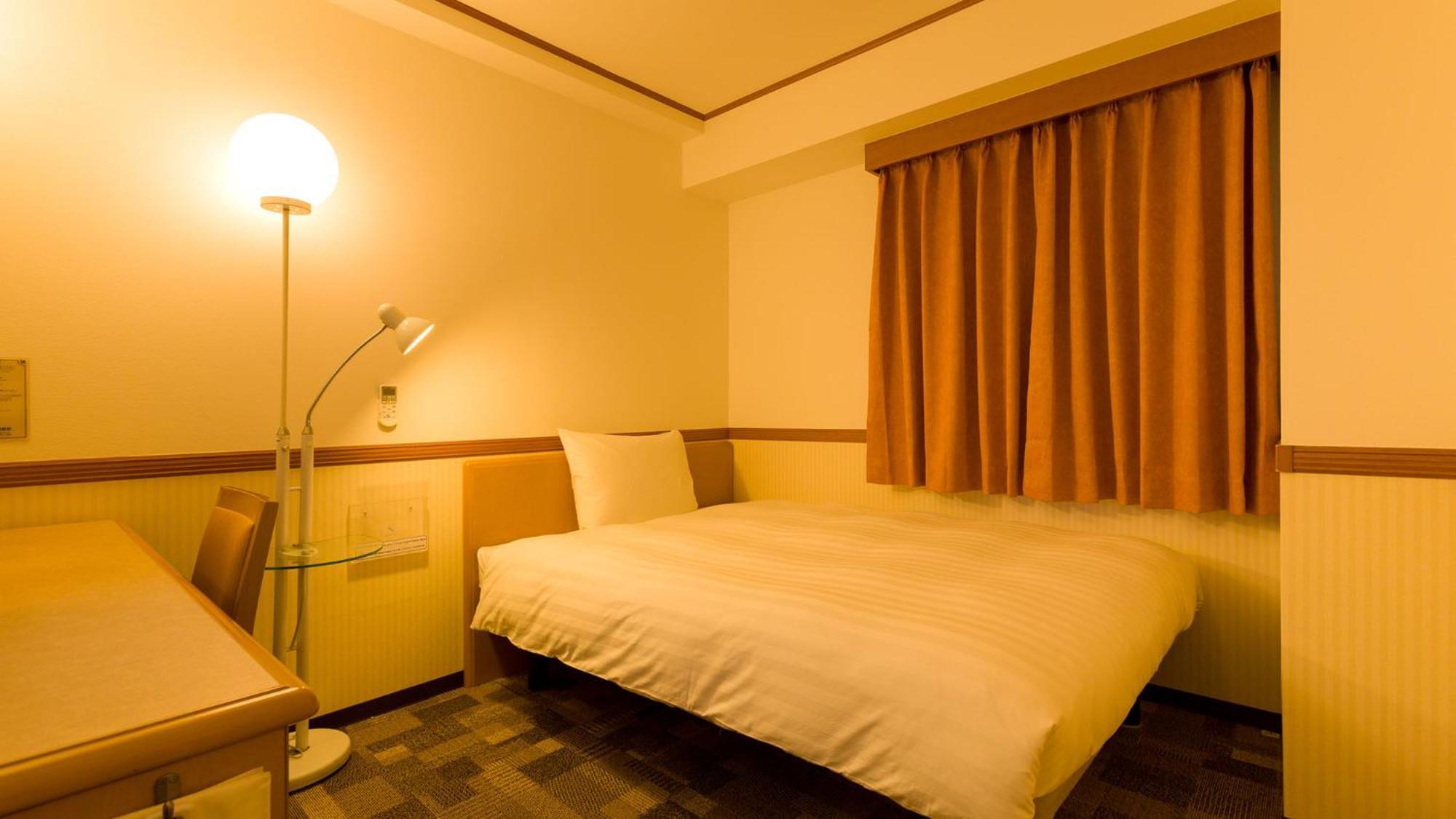 Toyoko Inn Naha Omoromachi Ekimae Стая снимка